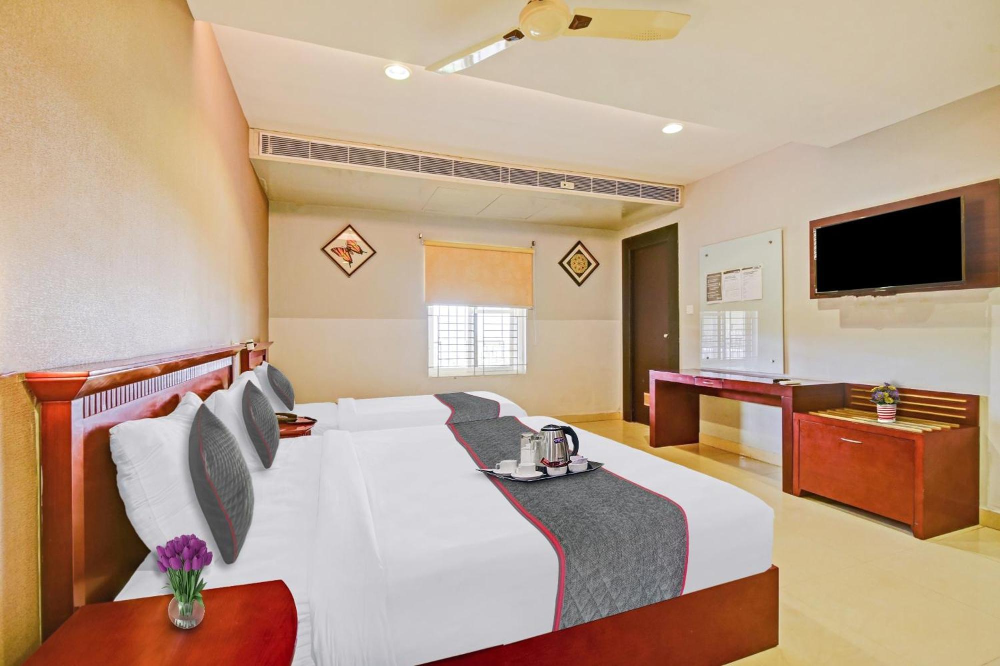 Collection O Oth Sri7 Inn Anantapur Exterior foto