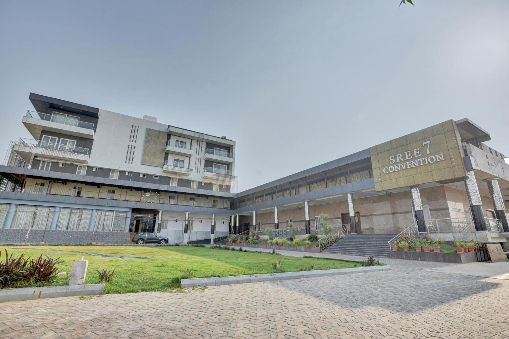 Collection O Oth Sri7 Inn Anantapur Exterior foto